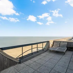  Apartment Penthouse App Met Imposant & Eindeloos Zeezicht